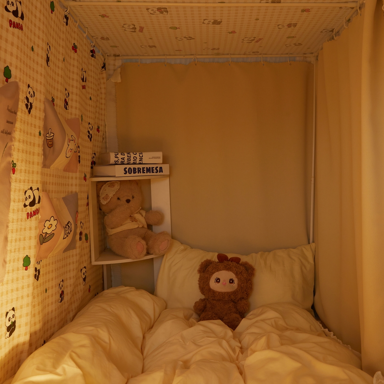 91家纺网 家纺一手货源 找家纺 夏彩 2025新款棉麻雪纺花边床帘强遮光印花铁艺支架学生蚊帐-88626 88626-礼物熊