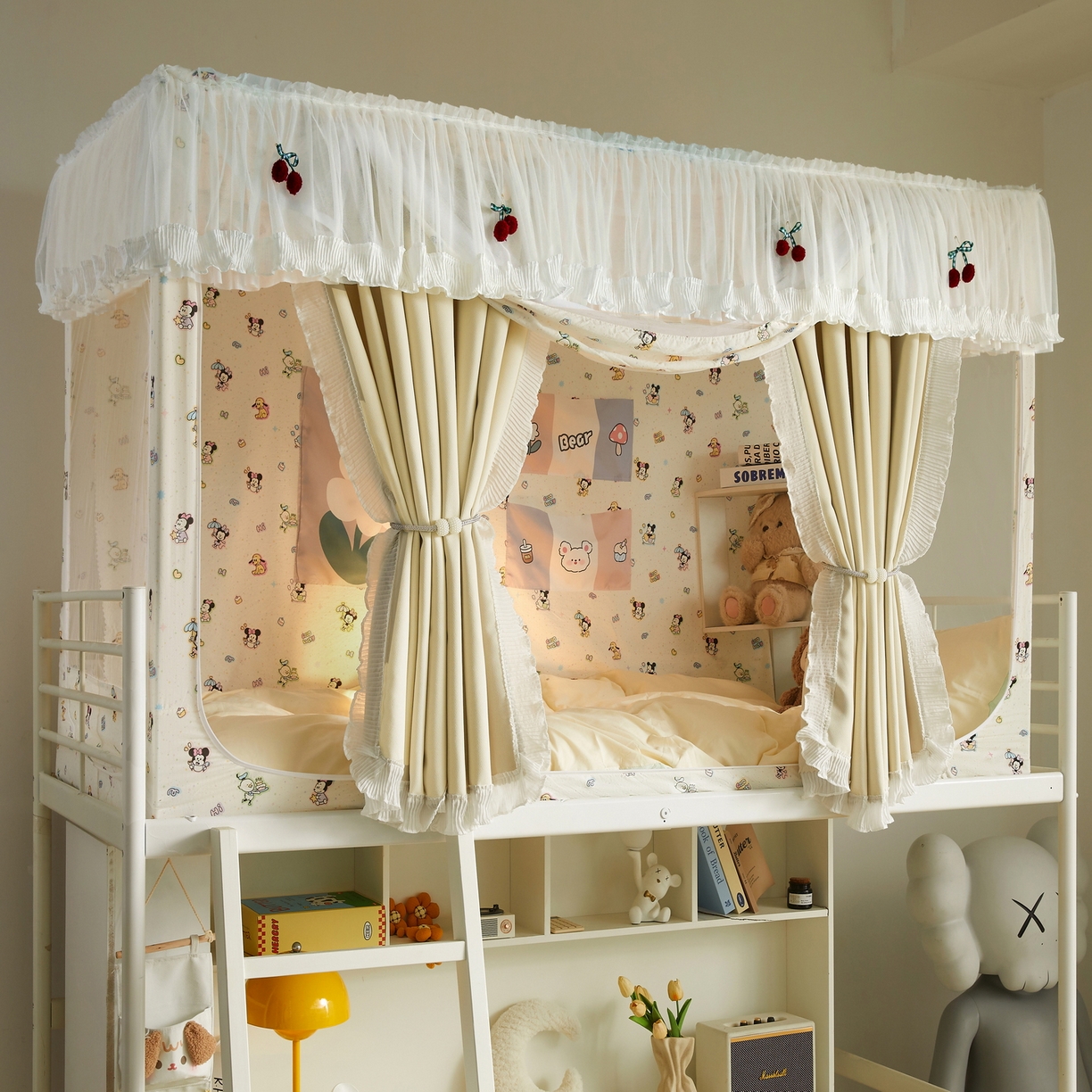 91家纺网 家纺一手货源 找家纺 夏彩 2025新款棉麻雪纺花边床帘强遮光印花铁艺支架学生蚊帐-88626 88626-童梦园