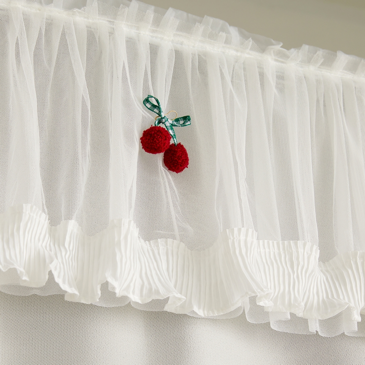 91家纺网 家纺一手货源 找家纺 夏彩 2025新款棉麻雪纺花边床帘强遮光印花铁艺支架学生蚊帐-88626 88626-字母结