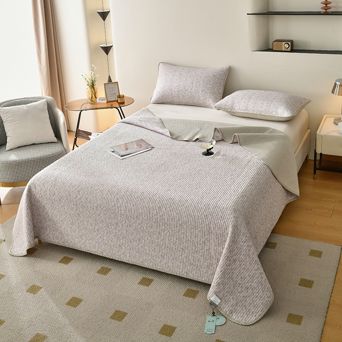 91家纺网 家纺一手货源 找家纺 橙子家居 2024新款高温水洗双面全棉纯棉斜纹13372印花款单品床盖  单床盖 雾里花-粉