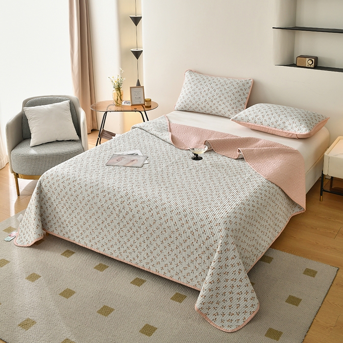 91家纺网 家纺一手货源 找家纺 橙子家居 2024新款高温水洗双面全棉纯棉斜纹13372印花款单品床盖  单床盖 沁花-绿