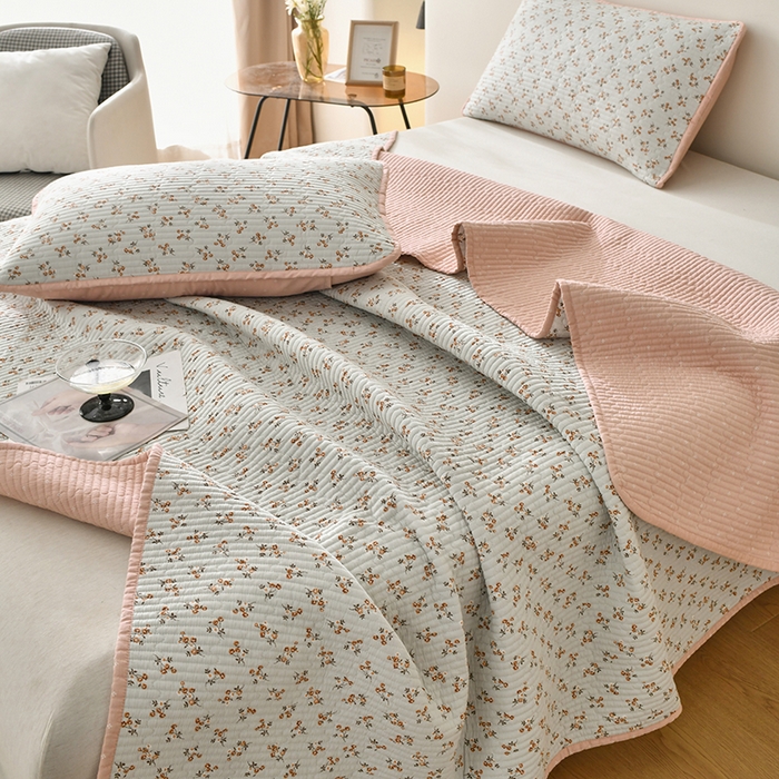 91家纺网 家纺一手货源 找家纺 橙子家居 2024新款高温水洗双面全棉纯棉斜纹13372印花款单品床盖  单床盖 沁花-绿