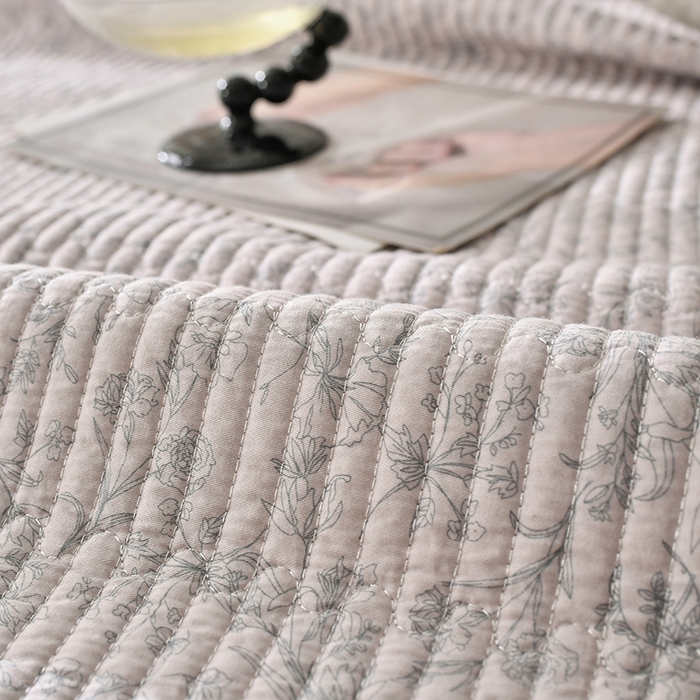 91家纺网 家纺一手货源 找家纺 橙子家居 2024新款高温水洗双面全棉纯棉斜纹13372印花款单品床盖  单床盖 雾里花-粉