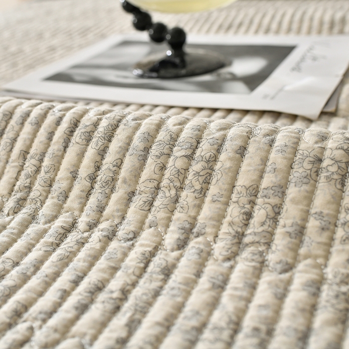 91家纺网 家纺一手货源 找家纺 橙子家居 2024新款高温水洗双面全棉纯棉斜纹13372印花款单品床盖  单床盖 赫本