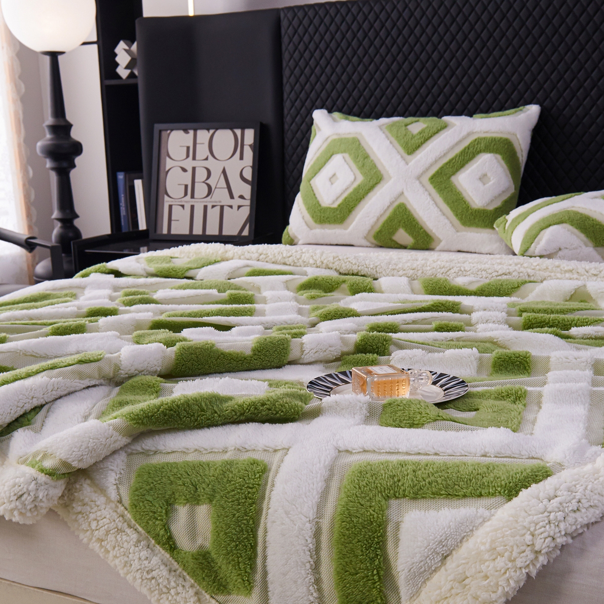 91家纺网 家纺一手货源 找家纺 枋梢家纺 2025新款几何空间阳离子提花镂空塔芙绒羊羔绒保暖午睡双层毛毯办公室盖毯 几何-翠绿