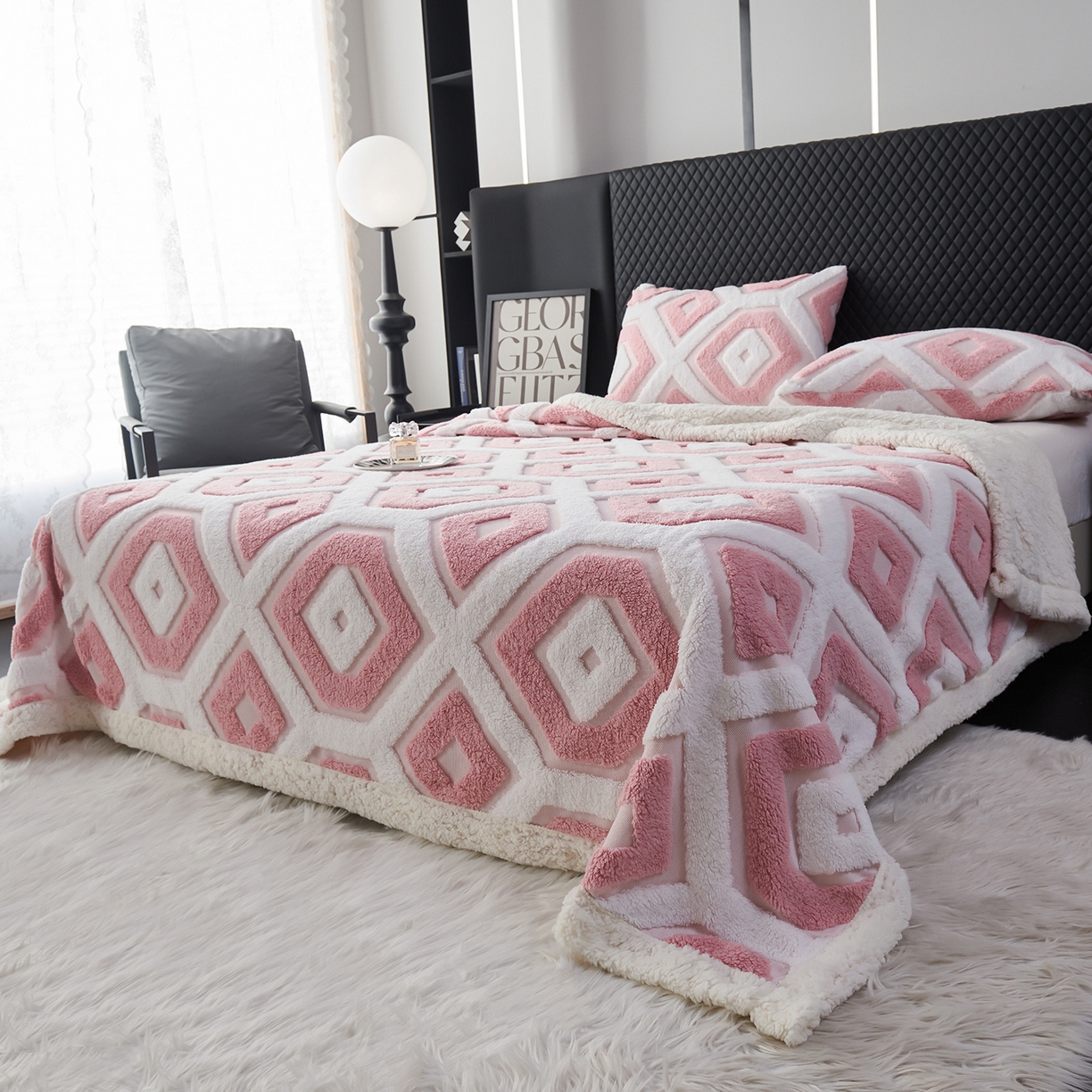 91家纺网 家纺一手货源 找家纺 枋梢家纺 2025新款几何空间阳离子提花镂空塔芙绒羊羔绒保暖午睡双层毛毯办公室盖毯 几何-豆沙