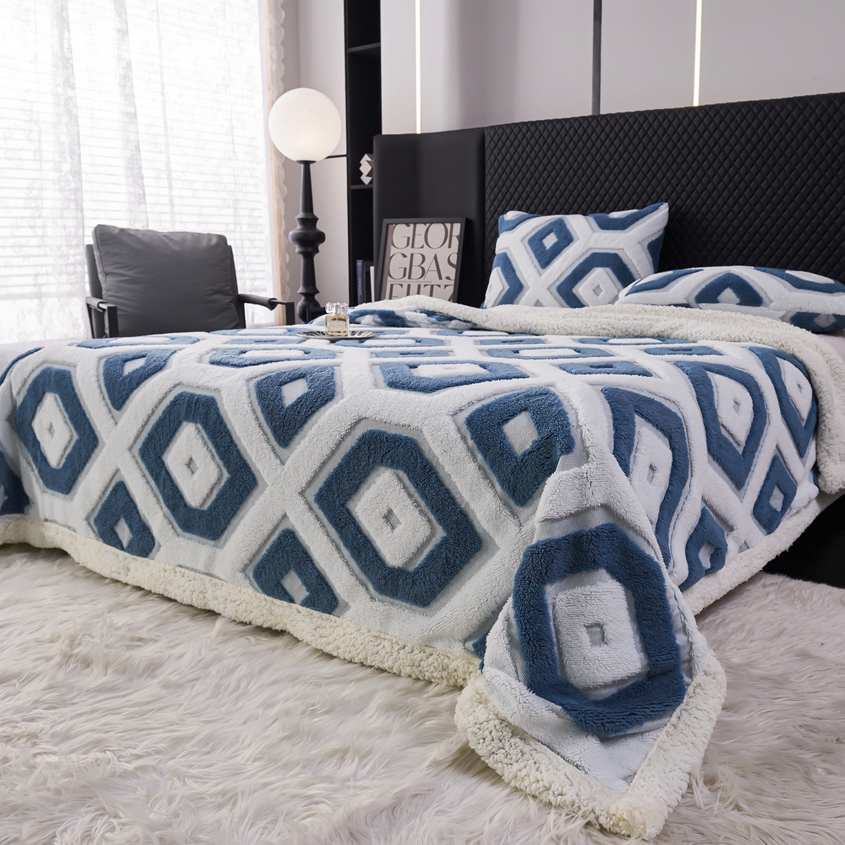 91家纺网 家纺一手货源 找家纺 枋梢家纺 2025新款几何空间阳离子提花镂空塔芙绒羊羔绒保暖午睡双层毛毯办公室盖毯 几何-海蓝