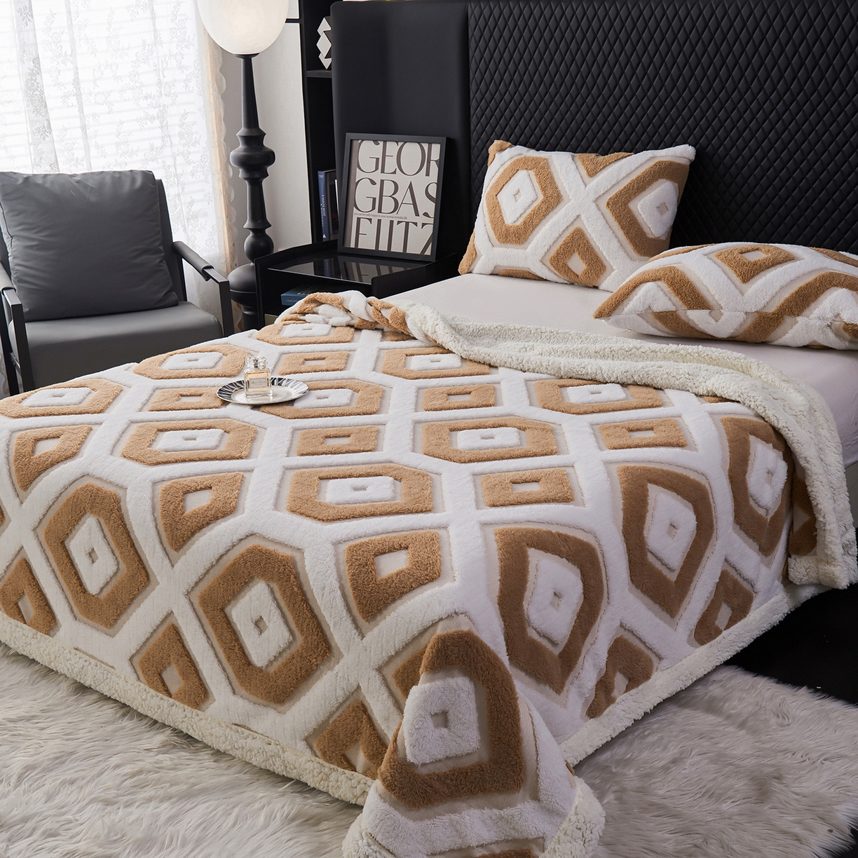 91家纺网 家纺一手货源 找家纺 枋梢家纺 2025新款几何空间阳离子提花镂空塔芙绒羊羔绒保暖午睡双层毛毯办公室盖毯 几何-浅咖