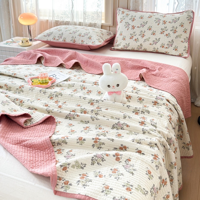 91家纺网 家纺一手货源 找家纺 橙子家居 2024新款A类木棉印花夹层新疆棉花四季款床盖三件套 繁花似锦