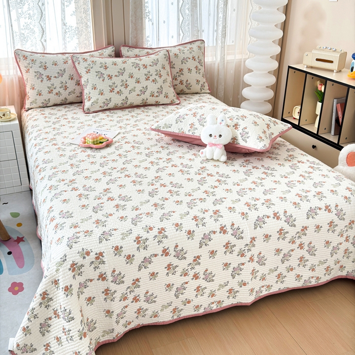 91家纺网 家纺一手货源 找家纺 橙子家居 2024新款A类木棉印花夹层新疆棉花四季款床盖三件套 繁花似锦