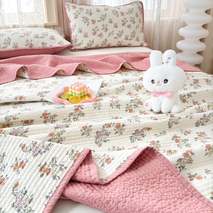 91家纺网 家纺一手货源 找家纺 橙子家居 2024新款A类木棉印花夹层新疆棉花四季款床盖三件套 繁花似锦