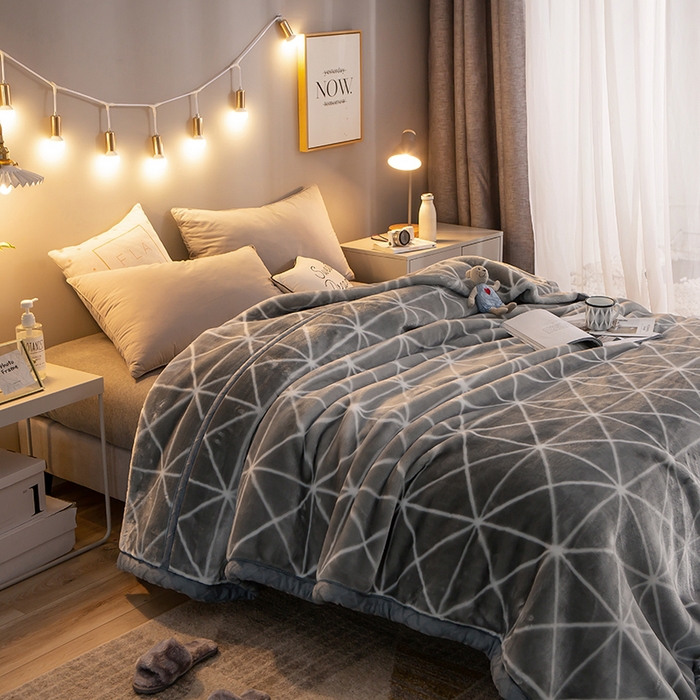 91家纺网 家纺一手货源 找家纺 好艺佳毛毯 2025新款（升级版）拉舍尔毛毯学生毯宿舍婚庆加厚双层毯子绒毯盖毯不掉毛毛毯 升级版-灰菱格