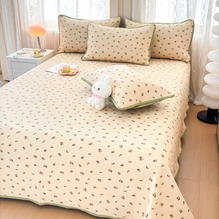 91家纺网 家纺一手货源 找家纺 橙子家居 2024新款A类木棉印花夹层新疆棉花四季款床盖三件套 栀子花