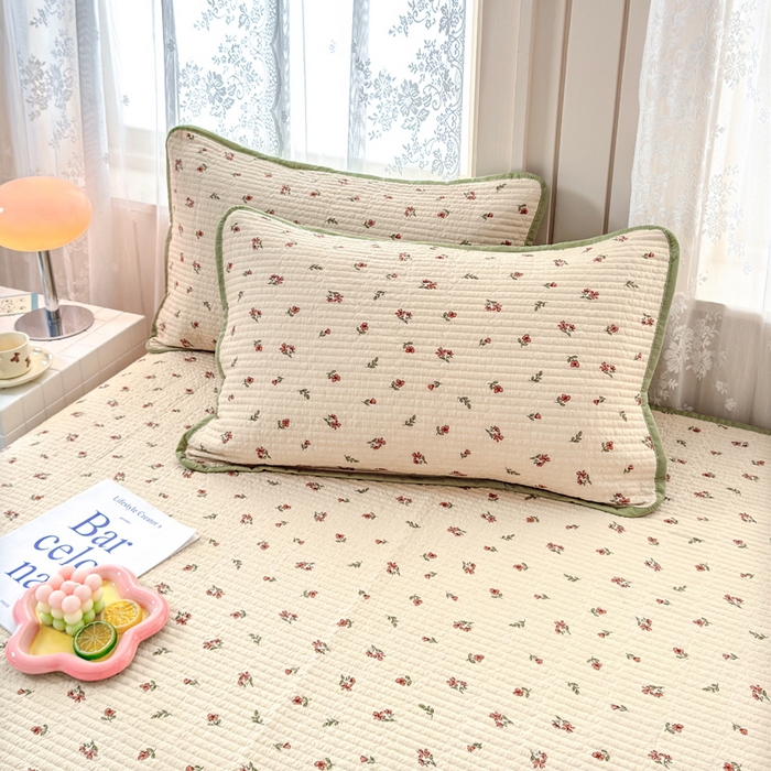 91家纺网 家纺一手货源 找家纺 橙子家居 2024新款A类木棉印花夹层新疆棉花四季款床盖三件套 栀子花