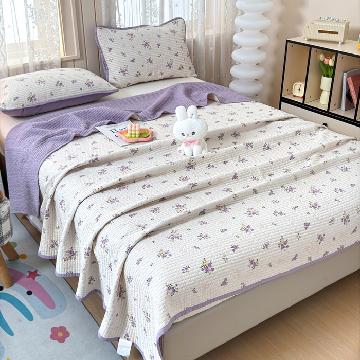 91家纺网 家纺一手货源 找家纺 橙子家居 2024新款A类木棉印花夹层新疆棉花四季款床盖三件套 紫玫瑰