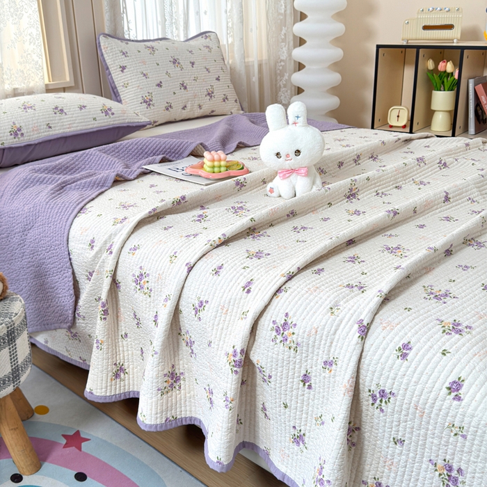 91家纺网 家纺一手货源 找家纺 橙子家居 2024新款A类木棉印花夹层新疆棉花四季款床盖三件套 紫玫瑰