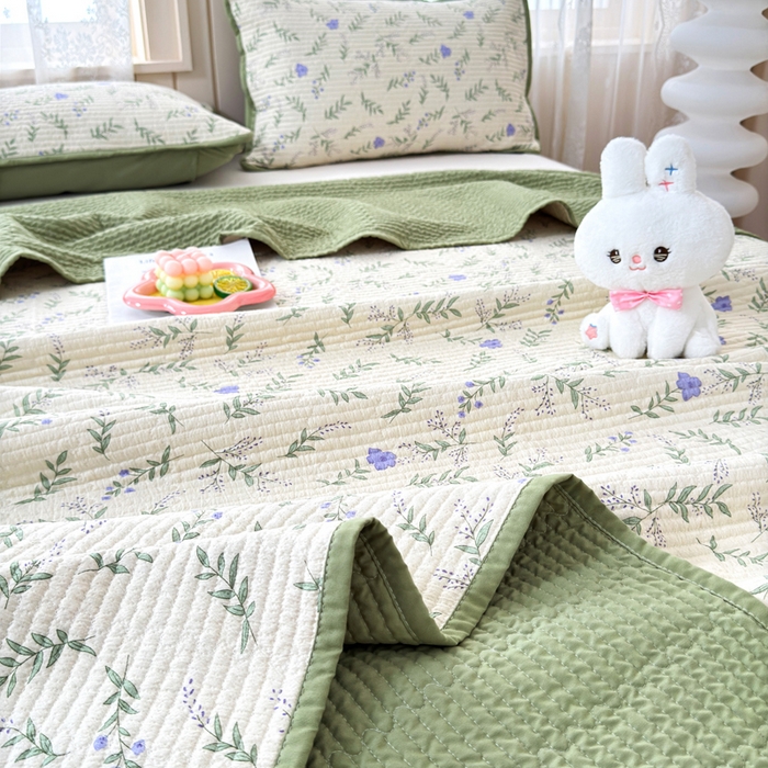 91家纺网 家纺一手货源 找家纺 橙子家居 2024新款A类木棉印花夹层新疆棉花四季款床盖三件套 春天里