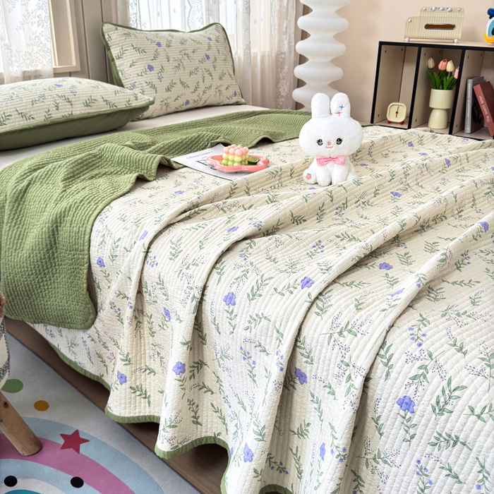 91家纺网 家纺一手货源 找家纺 橙子家居 2024新款A类木棉印花夹层新疆棉花四季款床盖三件套 春天里