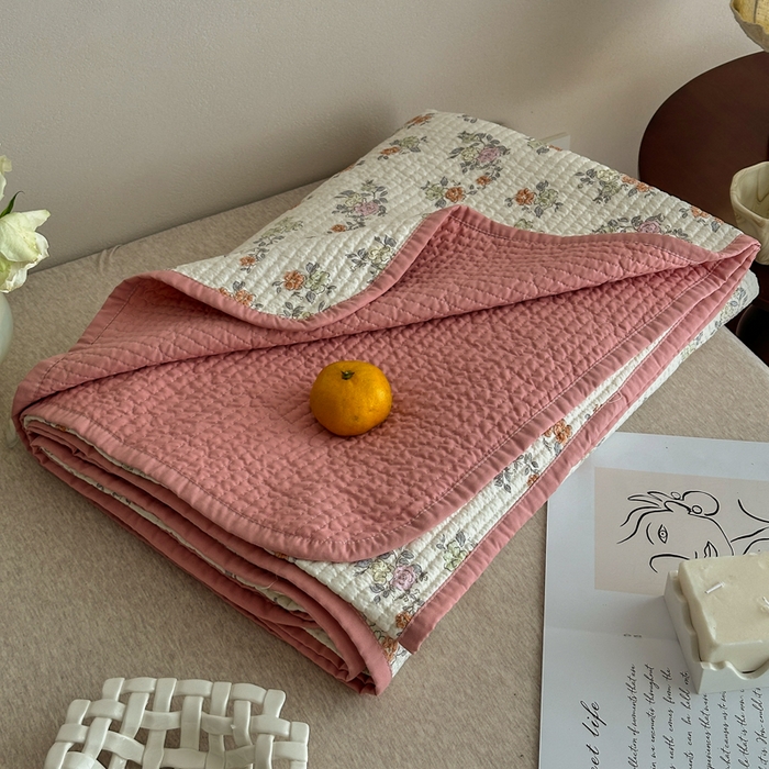 91家纺网 家纺一手货源 找家纺 橙子家居 2024新款A类高温砂洗木棉印花床盖三件套夹层新疆棉花四季款-实拍图 繁花似锦