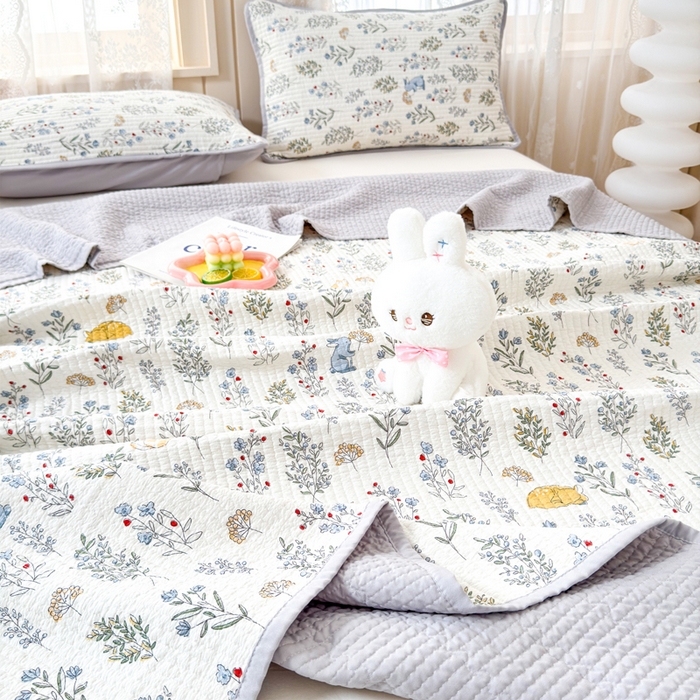 91家纺网 家纺一手货源 找家纺 橙子家居 2024新款A类木棉印花夹层新疆棉花四季款床盖三件套 薰衣草