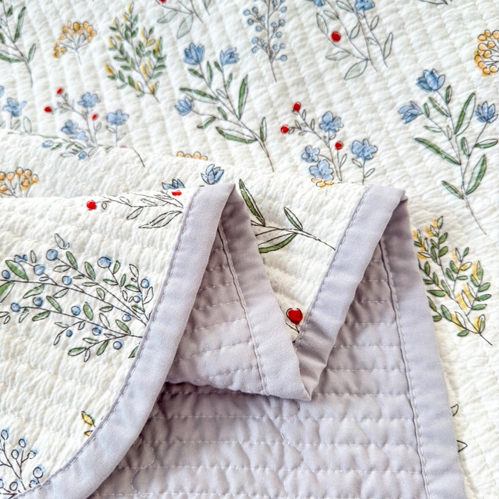 91家纺网 家纺一手货源 找家纺 橙子家居 2024新款A类木棉印花夹层新疆棉花四季款床盖三件套 薰衣草