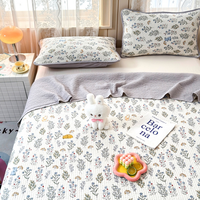 91家纺网 家纺一手货源 找家纺 橙子家居 2024新款A类木棉印花夹层新疆棉花四季款床盖三件套 薰衣草