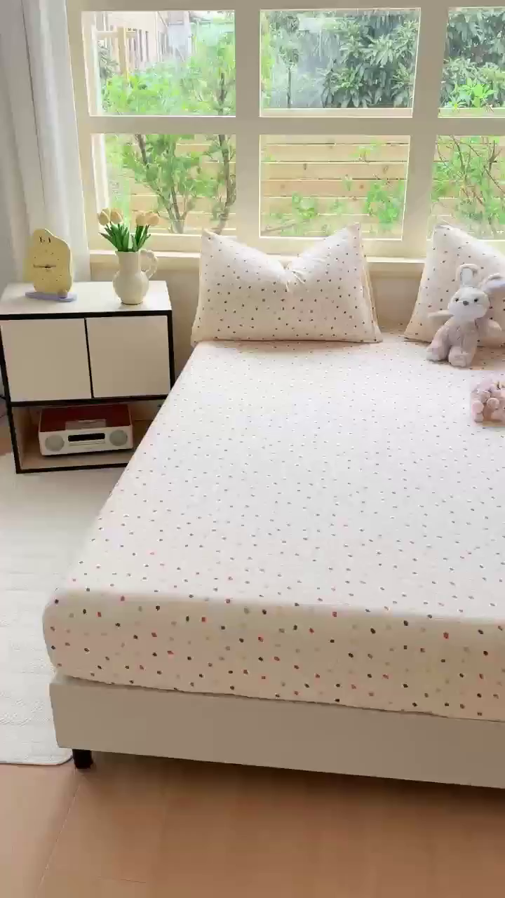 91家纺网 家纺一手货源 找家纺 叠派家纺 2025新款A类双层纱提花单品系列-单床笠 奶油波点