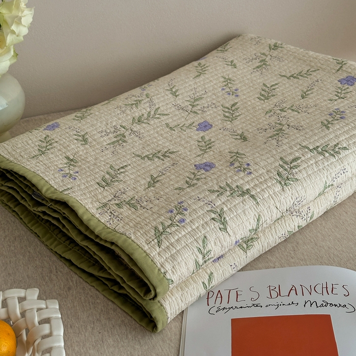 91家纺网 家纺一手货源 找家纺 橙子家居 2024新款A类高温砂洗木棉印花床盖三件套夹层新疆棉花四季款-实拍图 春天里