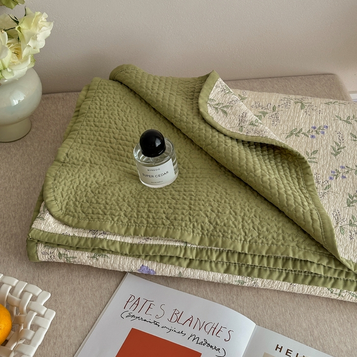 91家纺网 家纺一手货源 找家纺 橙子家居 2024新款A类高温砂洗木棉印花床盖三件套夹层新疆棉花四季款-实拍图 春天里