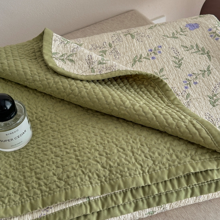 91家纺网 家纺一手货源 找家纺 橙子家居 2024新款A类高温砂洗木棉印花床盖三件套夹层新疆棉花四季款-实拍图 春天里