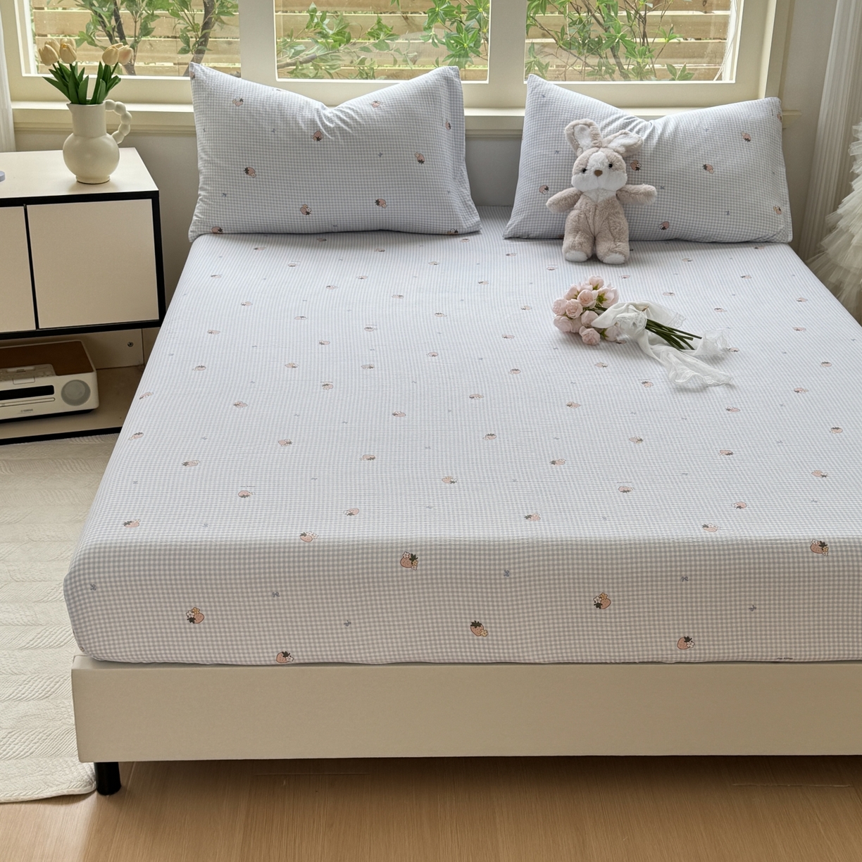 91家纺网 家纺一手货源 找家纺 叠派家纺 2025新款A类双层纱提花单品系列-单床笠 清新草莓