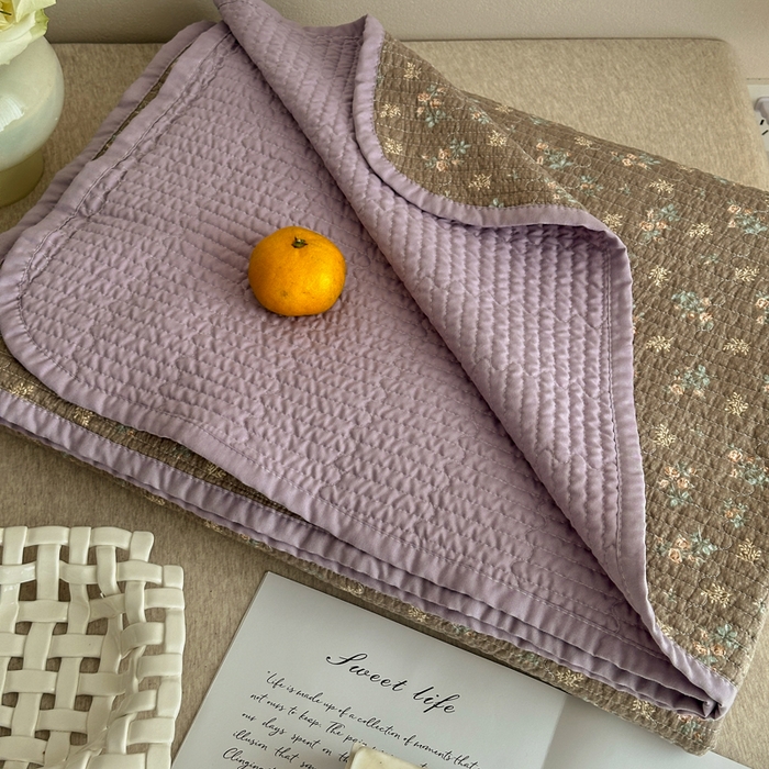 91家纺网 家纺一手货源 找家纺 橙子家居 2024新款A类高温砂洗木棉印花床盖三件套夹层新疆棉花四季款-实拍图 含苞待放