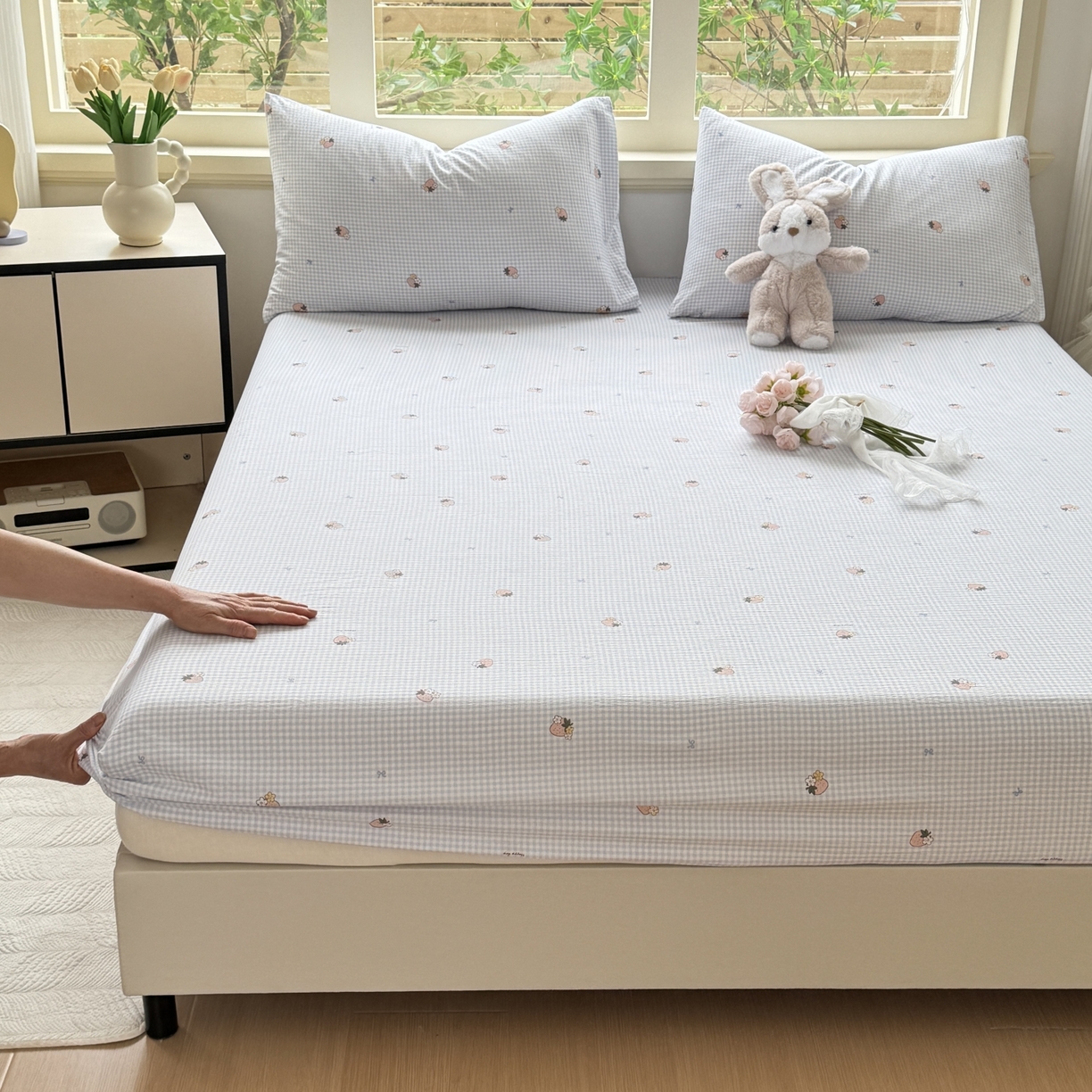 91家纺网 家纺一手货源 找家纺 叠派家纺 2025新款A类双层纱提花单品系列-单床笠 清新草莓