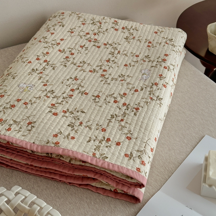 91家纺网 家纺一手货源 找家纺 橙子家居 2024新款A类高温砂洗木棉印花床盖三件套夹层新疆棉花四季款-实拍图 免仙子