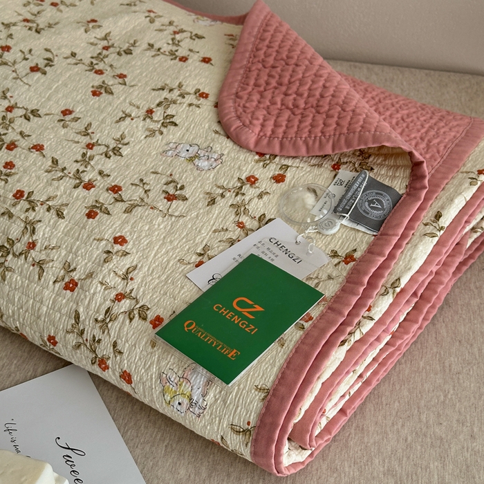 91家纺网 家纺一手货源 找家纺 橙子家居 2024新款A类高温砂洗木棉印花床盖三件套夹层新疆棉花四季款-实拍图 免仙子