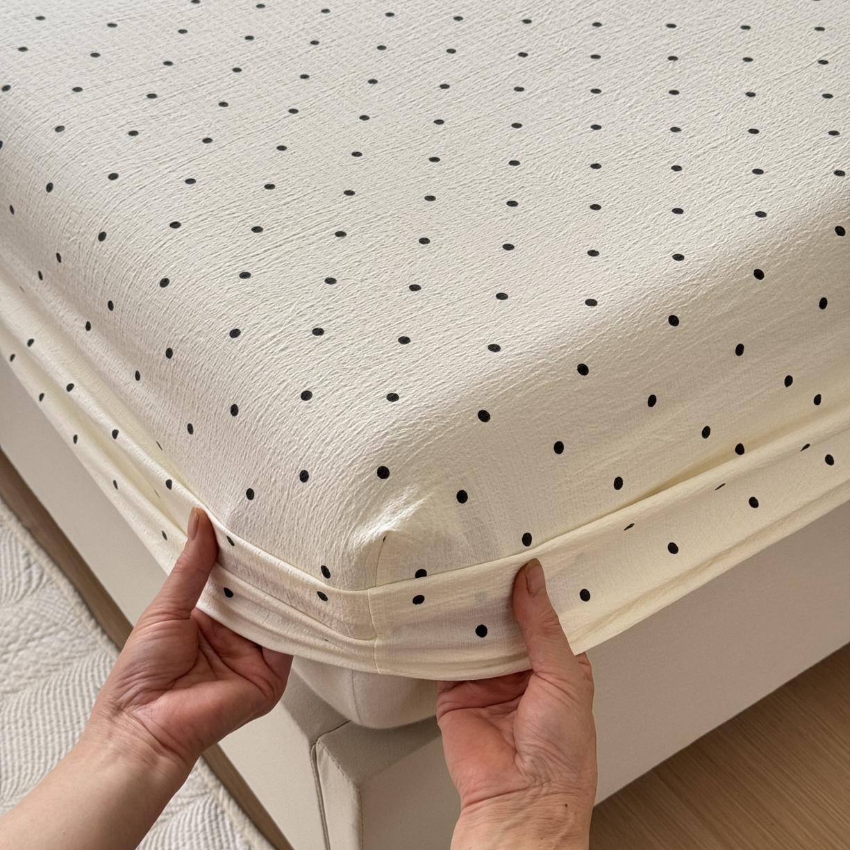 91家纺网 家纺一手货源 找家纺 叠派家纺 2025新款A类双层纱提花单品系列-单床笠 圆点