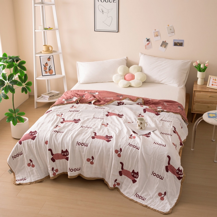 91家纺网 家纺一手货源 找家纺 橙子家居 2024新款韩国泡芙被纯棉五层纱布空调被夏凉被 春秋被 樱桃猫