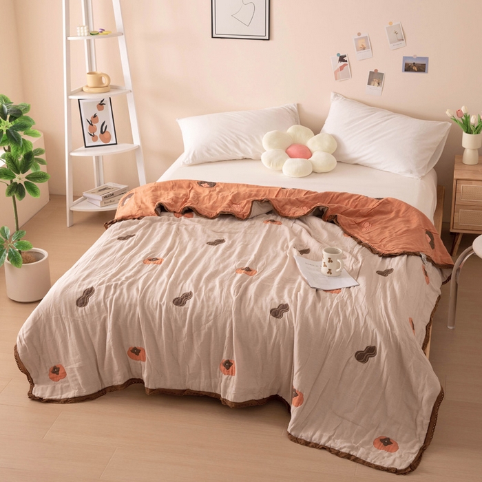 91家纺网 家纺一手货源 找家纺 橙子家居 2024新款韩国泡芙被纯棉五层纱布空调被夏凉被 春秋被 柿柿如意