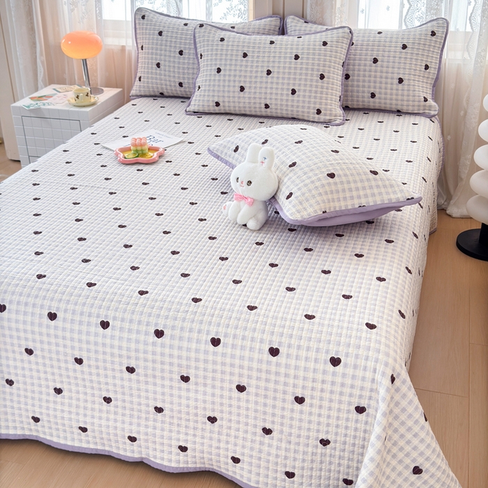 91家纺网 家纺一手货源 找家纺 橙子家居 2024新款A类木棉印花床盖三件套四季款夹层新疆棉花 爱心格