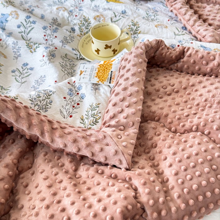 91家纺网 家纺一手货源 找家纺 橙子家居 2024新款【跑量款】A类母婴安抚豆豆被 被子被芯 豆豆被-薰衣草