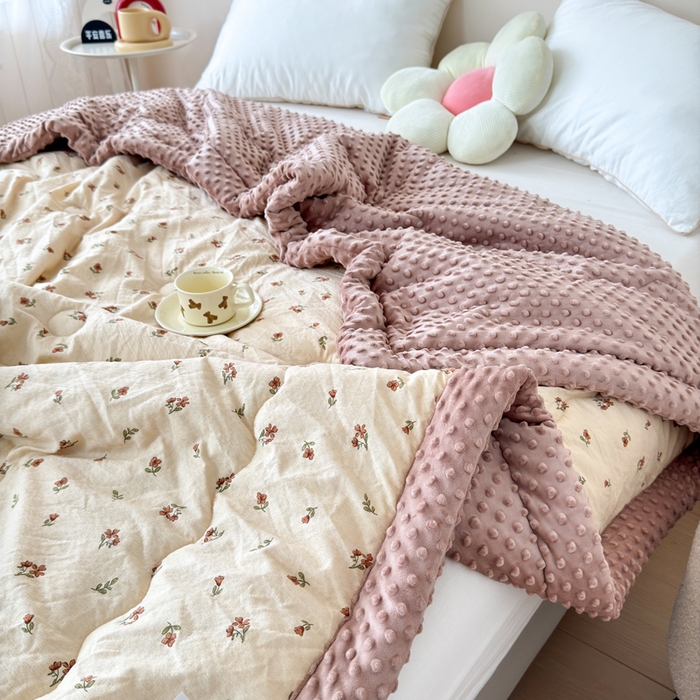 91家纺网 家纺一手货源 找家纺 橙子家居 2024新款【跑量款】A类母婴安抚豆豆被 被子被芯 豆豆被-栀子花