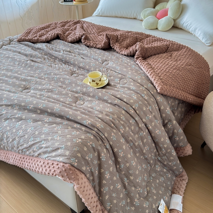 91家纺网 家纺一手货源 找家纺 橙子家居 2024新款【跑量款】A类母婴安抚豆豆被 被子被芯 豆豆被-含苞待放