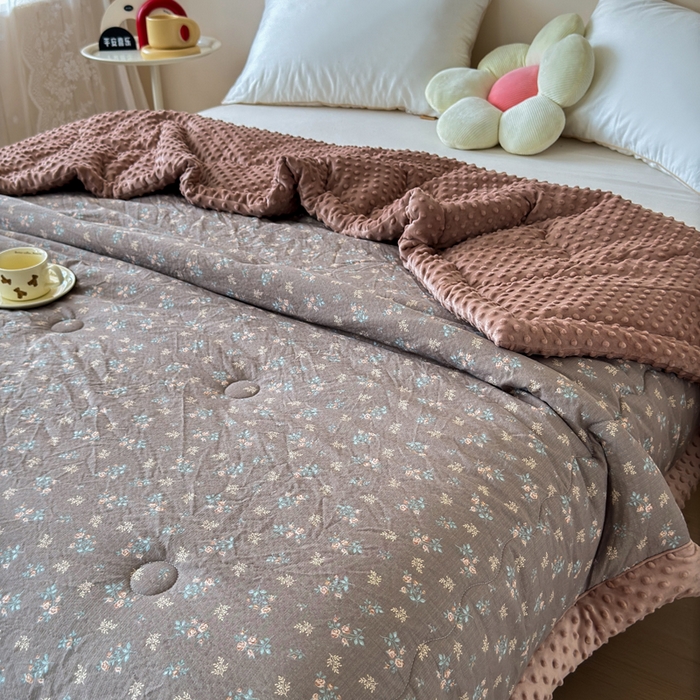 91家纺网 家纺一手货源 找家纺 橙子家居 2024新款【跑量款】A类母婴安抚豆豆被 被子被芯 豆豆被-含苞待放