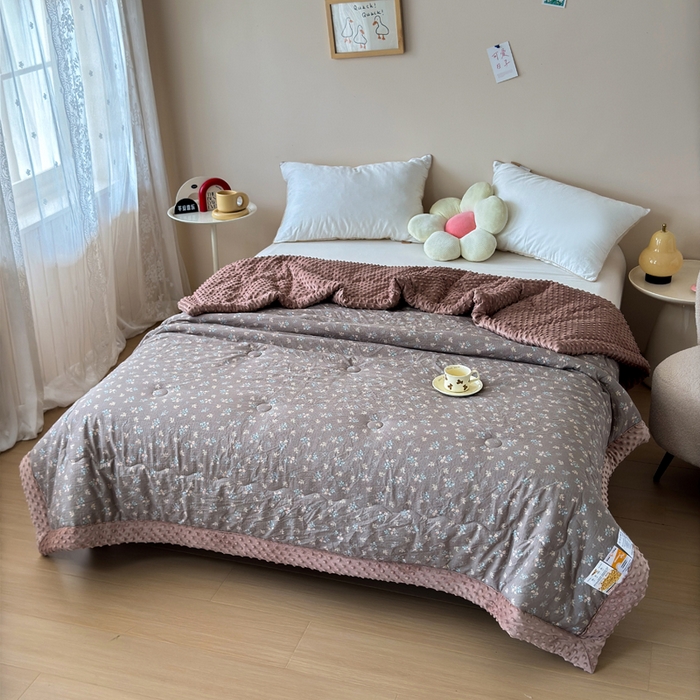 91家纺网 家纺一手货源 找家纺 橙子家居 2024新款【跑量款】A类母婴安抚豆豆被 被子被芯 豆豆被-含苞待放