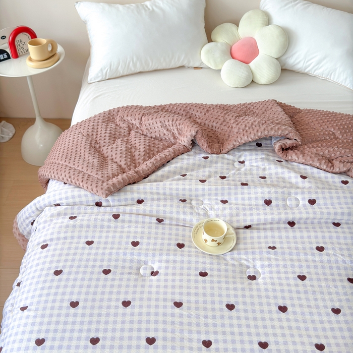 91家纺网 家纺一手货源 找家纺 橙子家居 2024新款【跑量款】A类母婴安抚豆豆被 被子被芯 豆豆被-爱心格