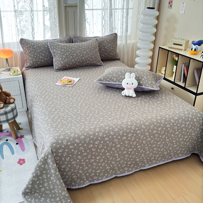 91家纺网 家纺一手货源 找家纺 橙子家居 2024新款A类木棉印花床盖三件套四季款夹层新疆棉花 含苞待放