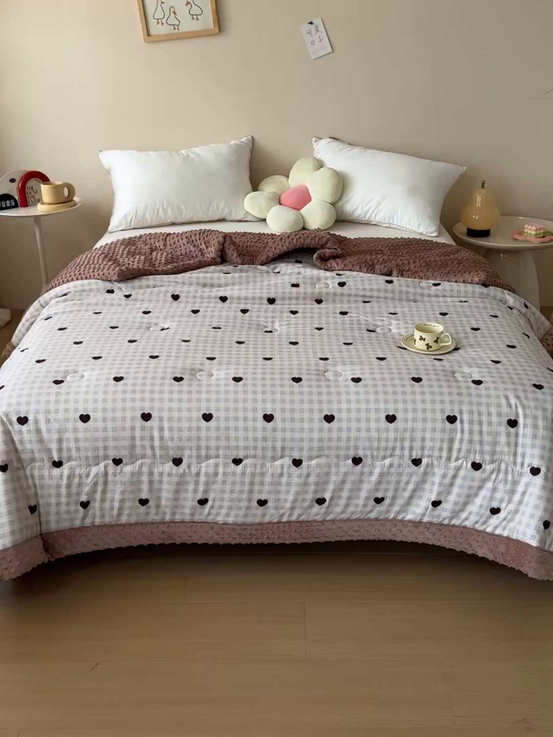 91家纺网 家纺一手货源 找家纺 橙子家居 2024新款【跑量款】A类母婴安抚豆豆被 被子被芯 豆豆被-爱心格