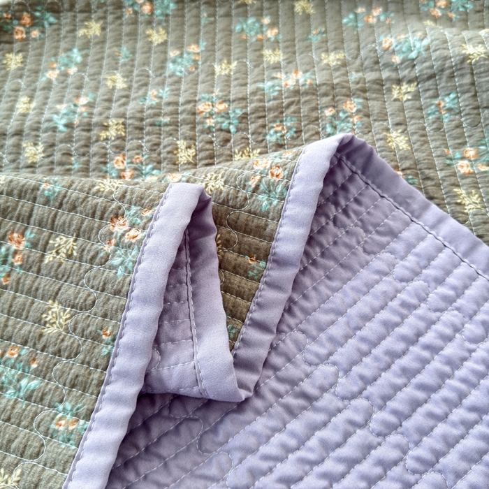 91家纺网 家纺一手货源 找家纺 橙子家居 2024新款A类木棉印花床盖三件套四季款夹层新疆棉花 含苞待放