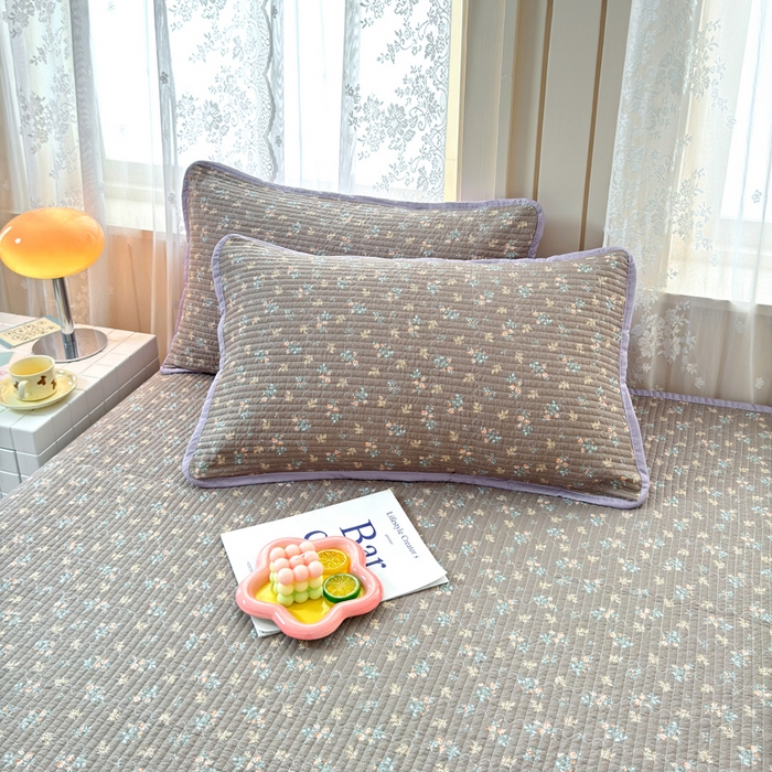 91家纺网 家纺一手货源 找家纺 橙子家居 2024新款A类木棉印花床盖三件套四季款夹层新疆棉花 含苞待放