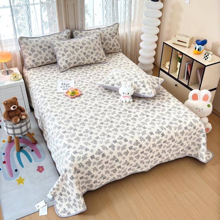 91家纺网 家纺一手货源 找家纺 橙子家居 2024新款A类木棉印花床盖三件套四季款夹层新疆棉花 锦上添花